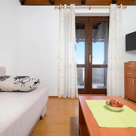 Apartamento Pinjola *