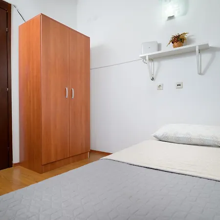 Apartamento Pinjola *