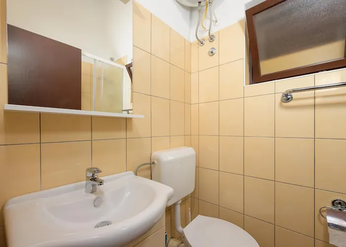 Apartament Pinjola *